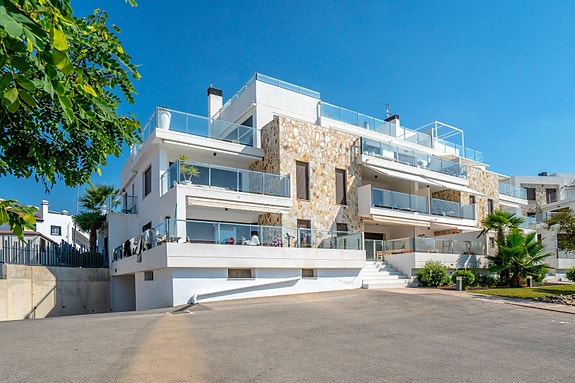 En megler med gode referanser - SPANIA1.no