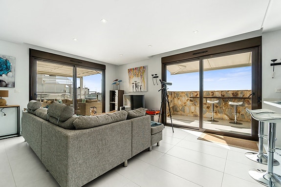 En megler med gode referanser - SPANIA1.no