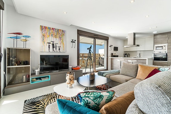 En megler med gode referanser - SPANIA1.no