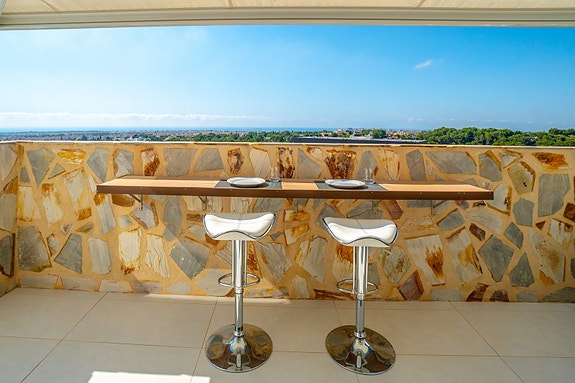 En megler med gode referanser - SPANIA1.no