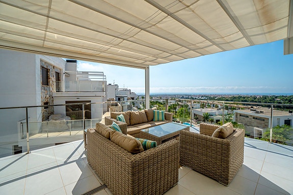 En megler med gode referanser - SPANIA1.no