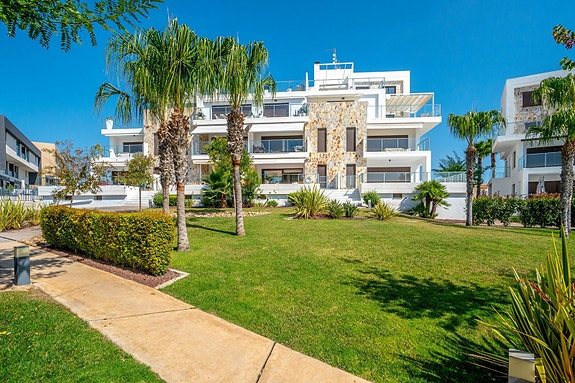 En megler med gode referanser - SPANIA1.no