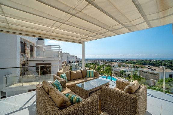 En megler med gode referanser - SPANIA1.no