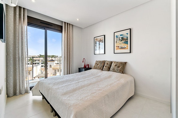 En megler med gode referanser - SPANIA1.no