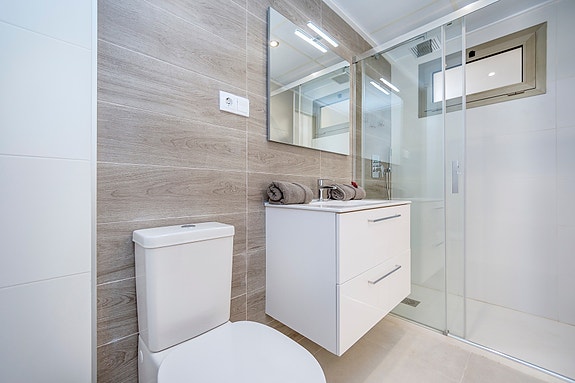 En megler med gode referanser - SPANIA1.no