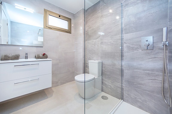 En megler med gode referanser - SPANIA1.no