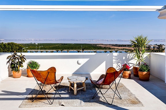 En megler med gode referanser - SPANIA1.no