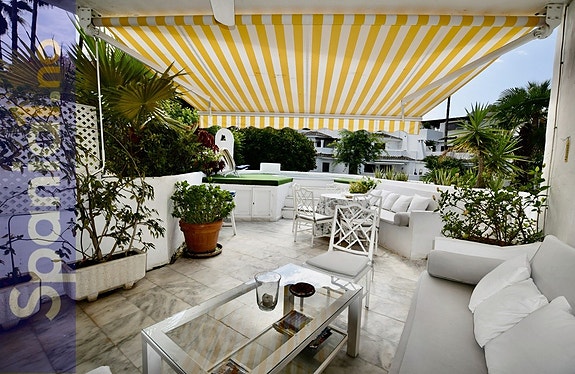 En megler med gode referanser - SPANIA1.no