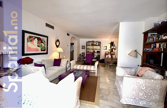 En megler med gode referanser - SPANIA1.no