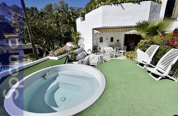 En megler med gode referanser - SPANIA1.no