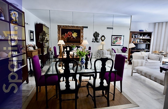 En megler med gode referanser - SPANIA1.no