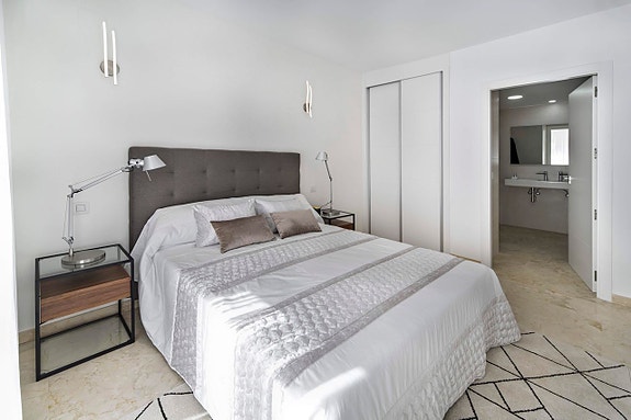 En megler med gode referanser - SPANIA1.no