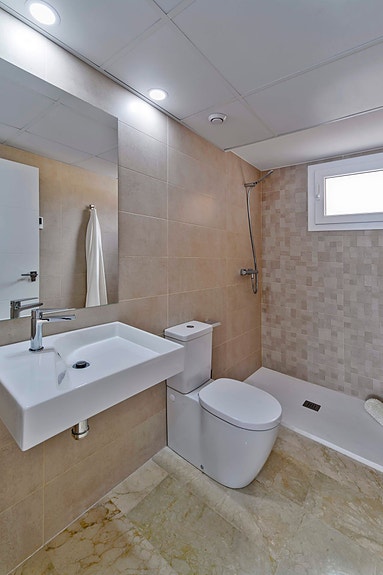 En megler med gode referanser - SPANIA1.no