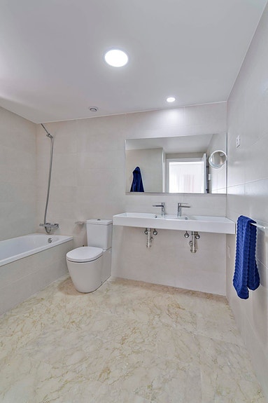 En megler med gode referanser - SPANIA1.no