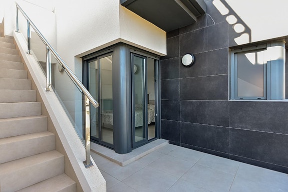 En megler med gode referanser - SPANIA1.no