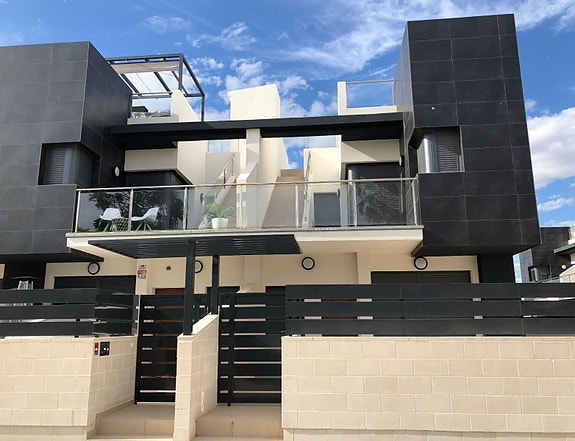 En megler med gode referanser - SPANIA1.no