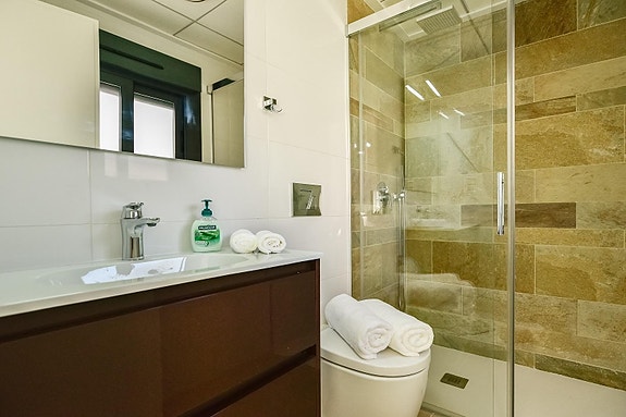 En megler med gode referanser - SPANIA1.no