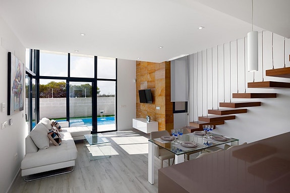 En megler med gode referanser -  SPANIA1.no