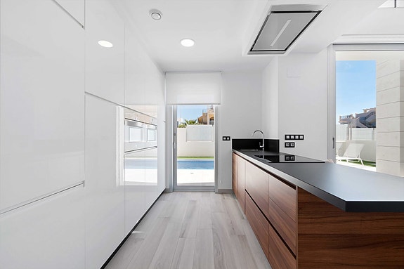 En megler med gode referanser -  SPANIA1.no