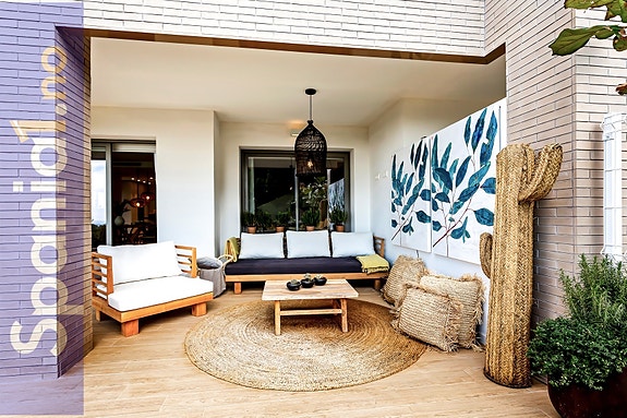 En megler med gode referanser - SPANIA1.no