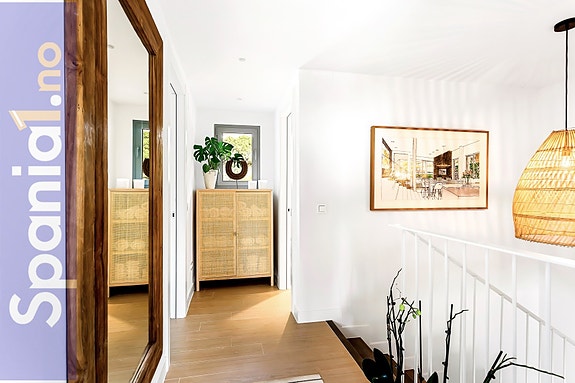 En megler med gode referanser - SPANIA1.no