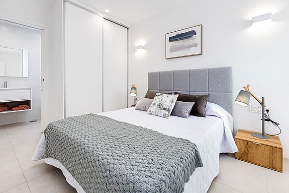 En megler med gode referanser - SPANIA1.no