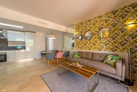 En megler med gode referanser - SPANIA1.no