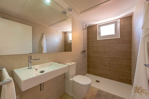 En megler med gode referanser - SPANIA1.no