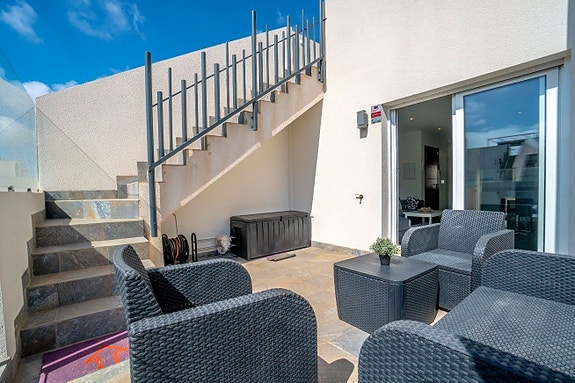 En megler med gode referanser - SPANIA1.no