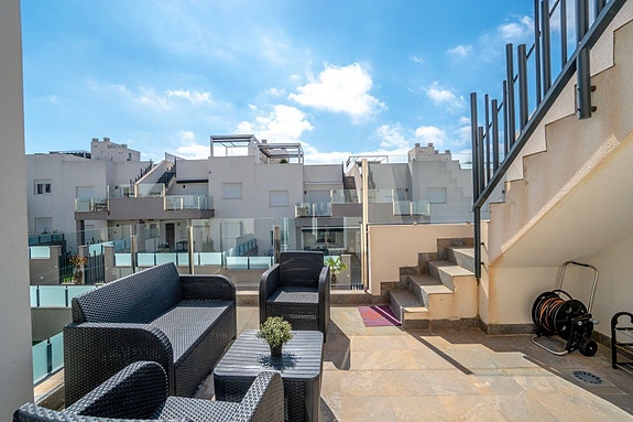 En megler med gode referanser - SPANIA1.no