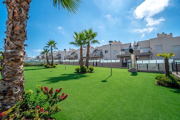 En megler med gode referanser - SPANIA1.no