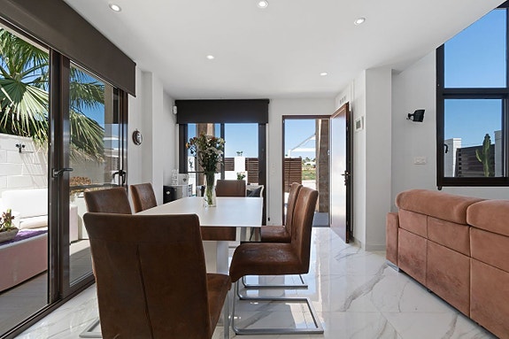 En megler med gode referanser -  SPANIA1.no