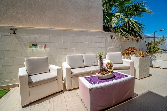 En megler med gode referanser -  SPANIA1.no