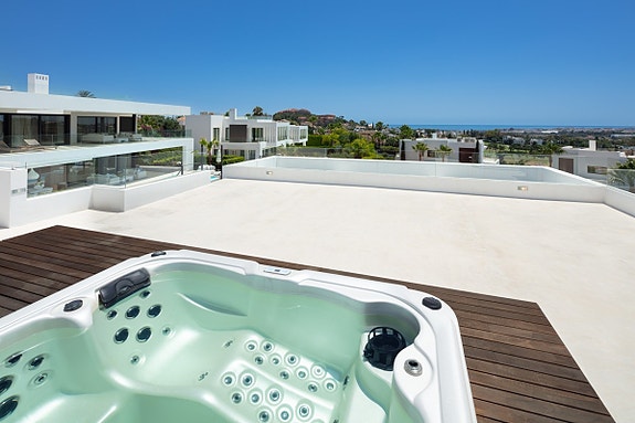 En megler med gode referanser - SPANIA1.no