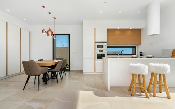 En megler med gode referanser - SPANIA1.no