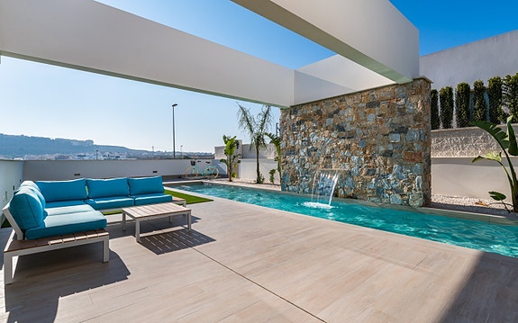 En megler med gode referanser - SPANIA1.no