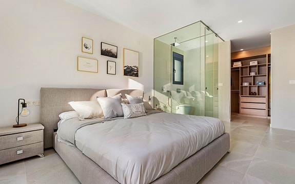 En megler med gode referanser - SPANIA1.no