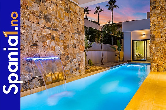 En megler med gode referanser - SPANIA1.no