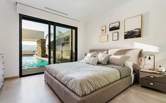 En megler med gode referanser - SPANIA1.no