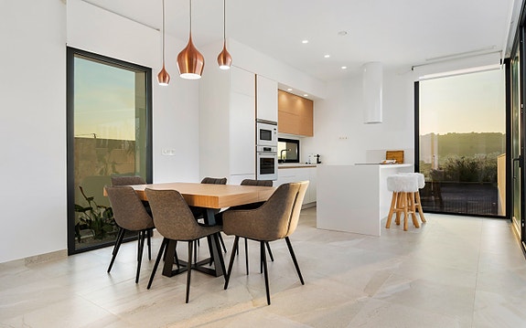 En megler med gode referanser - SPANIA1.no