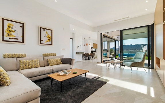 En megler med gode referanser - SPANIA1.no