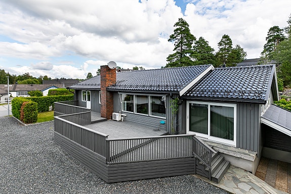 Knappestøperen 36 formidles av Krogsveen.