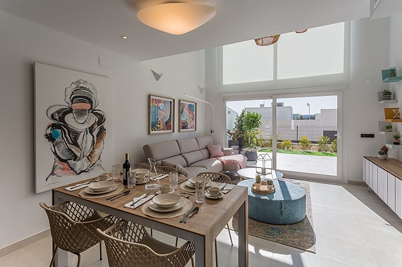 En megler med gode referanser - se SPANIA1.no