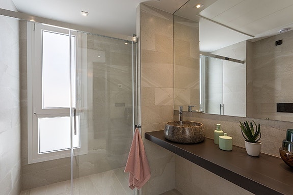 En megler med gode referanser - se SPANIA1.no