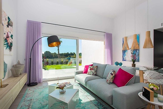 En megler med gode referanser - SPANIA1.no