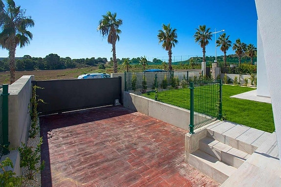 En megler med gode referanser - SPANIA1.no