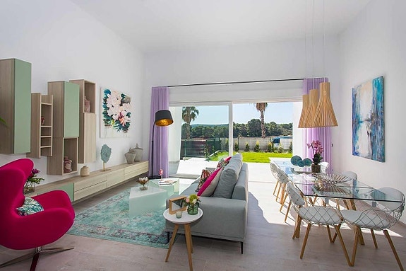 En megler med gode referanser - SPANIA1.no