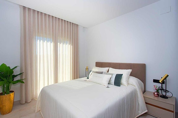 En megler med gode referanser - SPANIA1.no