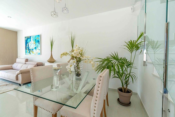 En megler med gode referanser - SPANIA1.no