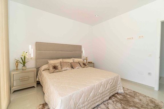 En megler med gode referanser - SPANIA1.no